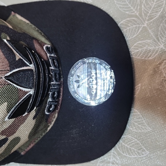 Adidas Hat - Picture 2 of 6